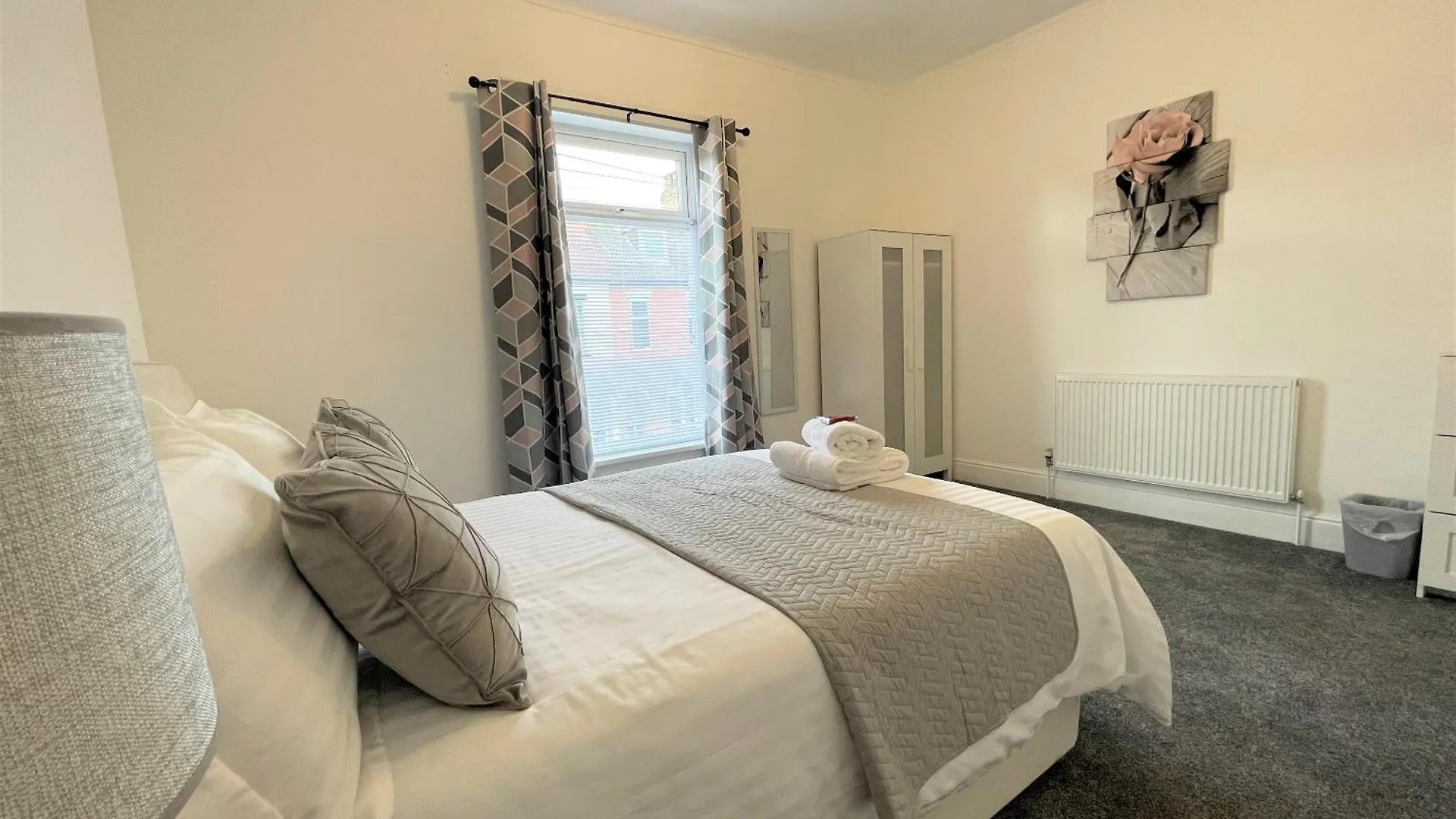 Robinhuts - 3 Bed Accommodation -Perfect For Contractors, Families & Students Kingston upon Hull 0*,  Großbritannien